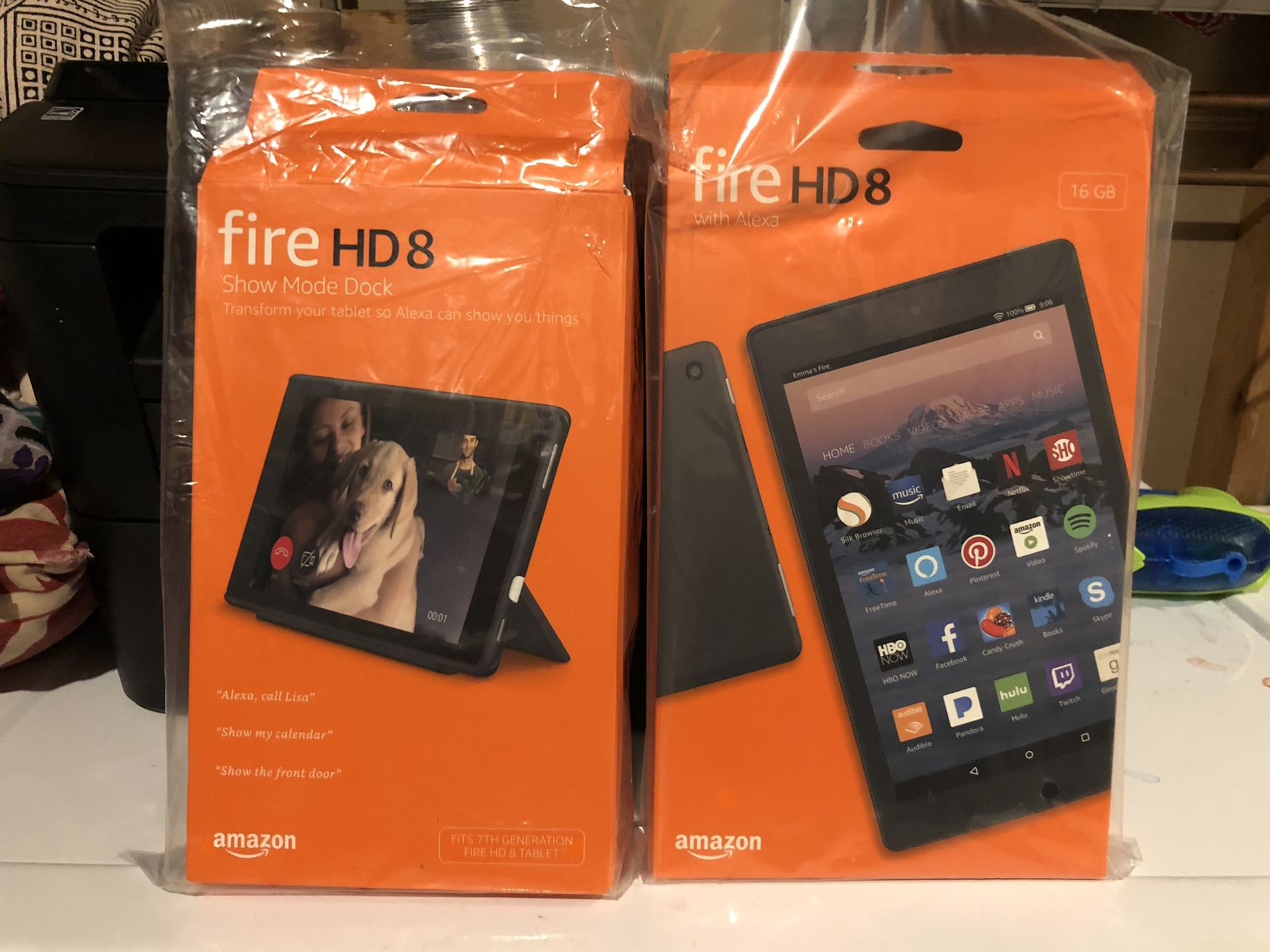 Kindle Fire HD8 with Alexa Show Mode Dock