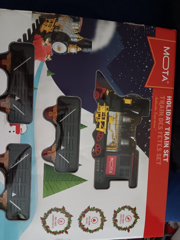 Mota Holiday Train Set