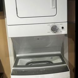 Whirlpool 24” Stackable Washer & Electric Dryer Laundry Center – 1.6/3.4 cu ft, 240V (Model WET4024HW)