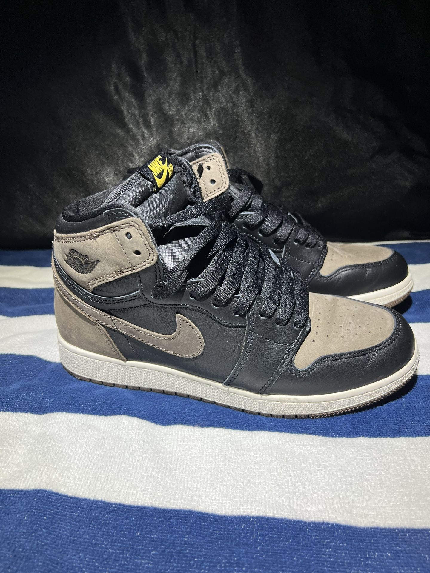 Size 7y Air Jordan 1 PALOMINO