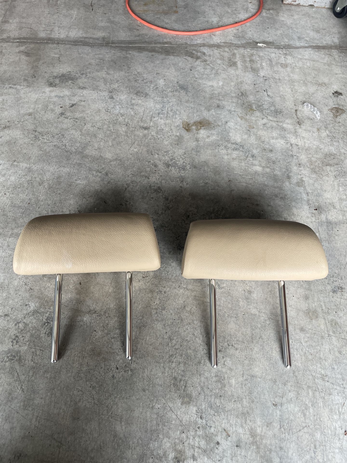 🚙 BMW X5 Headrests (2007–2013 E70) – Beige Leather – $40/pair / $25 each 🚙