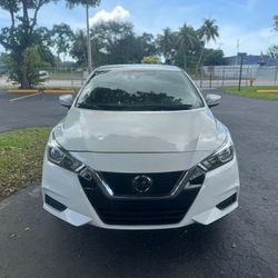 Nissan Versa 2021