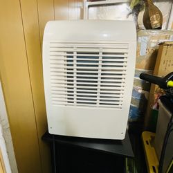 Friedrich P08S 8,000 BTU - 115 volt - Compact Portable Room Air Conditioner