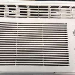 10,000 BTU Air Conditioner For Sale $120 
