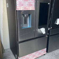 $0 DOWN 😱 SAMSUNG 31cuft NEW FAMILY HUB REFRIGERATOR $1399 