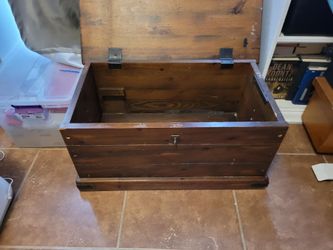 Wood trunk very heavy $30