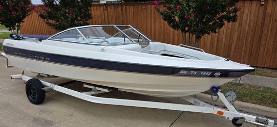 2003 Bayliner  sky boat 1950  series.