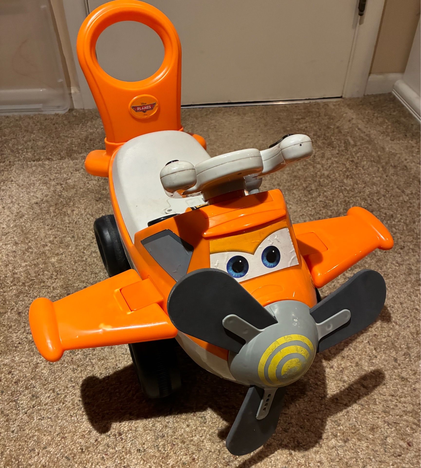 Dusty Plane With Spinning Propeller and Sounds