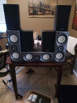 Onkyo 7.1 speaker's and powered sub