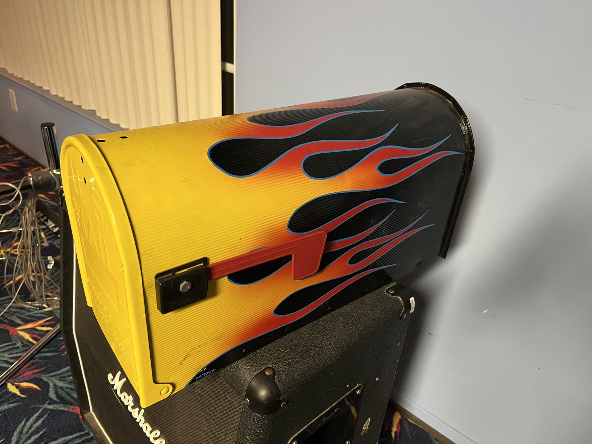Hot rod mailbox