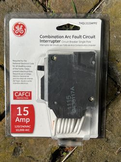 COMBINATION ARC FAULT CIRCUIT INTERRUPTER