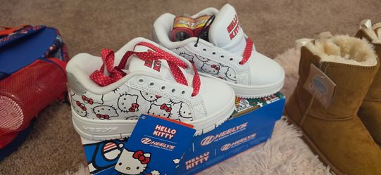 BRAND NEW HEELY'S