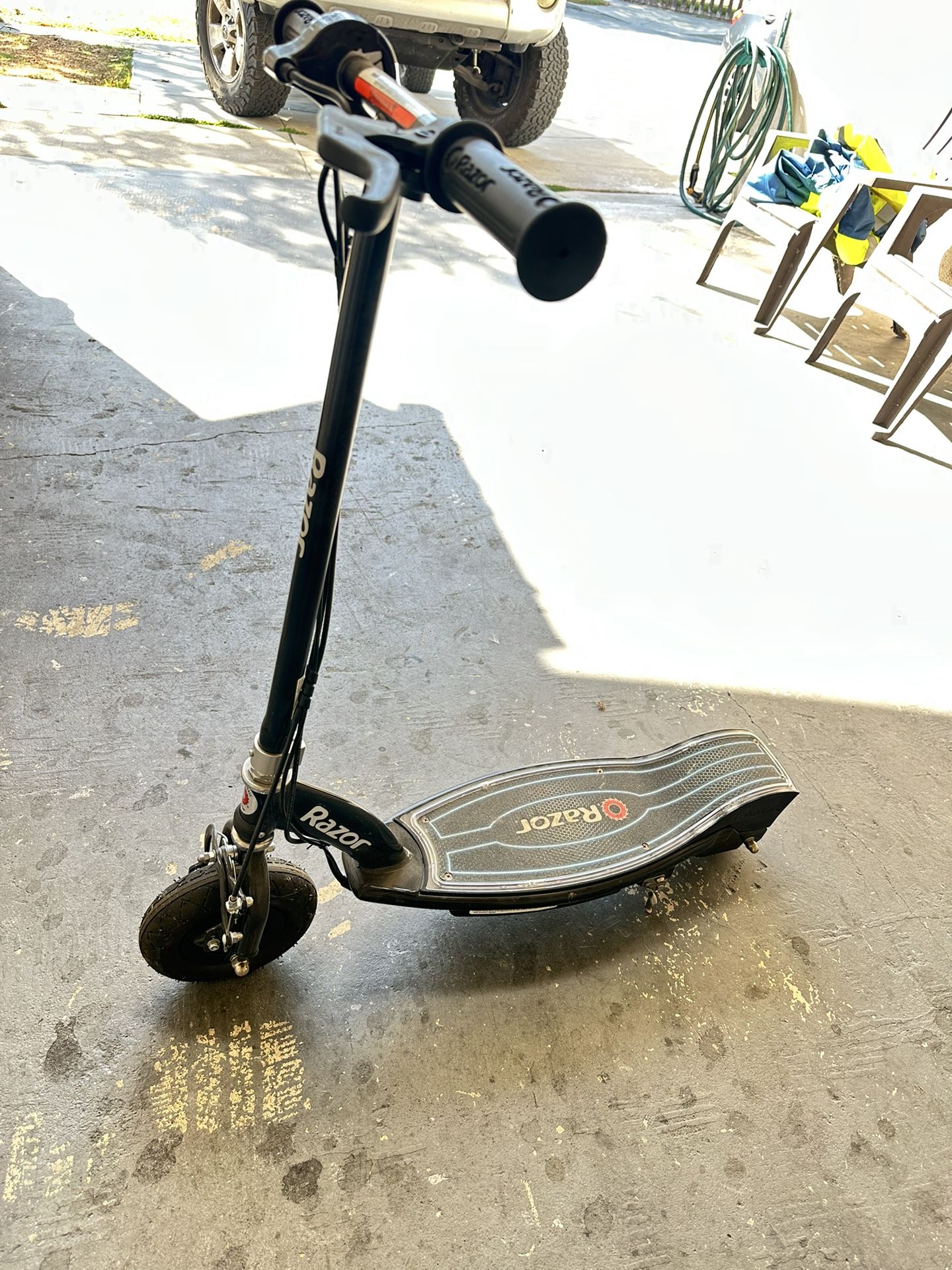 Electric scooter