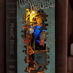 Book Nook Magic House