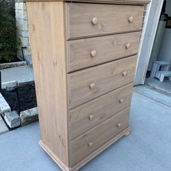 BEAUTIFUL DRESSER