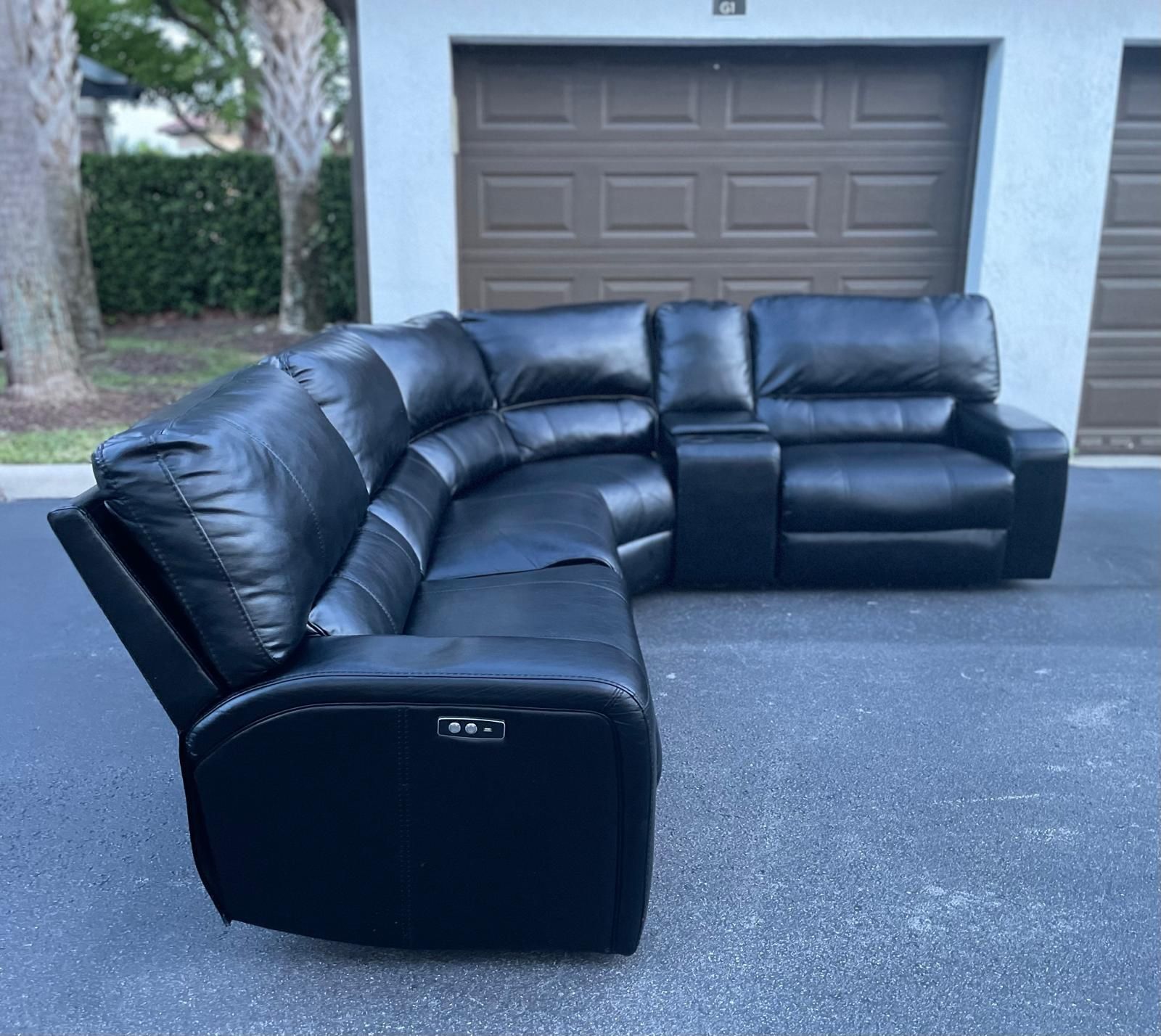 Sofa/Couch Sectional - Recliner - Leather - Black - Delivery Available 🚛