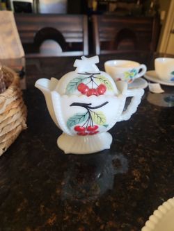 Vintage Westmoreland milk glass  creamer