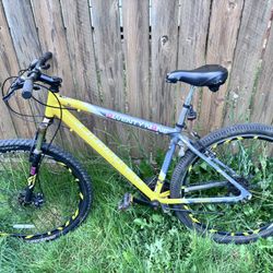 29 “ DYNACRAFT Mountain Bike