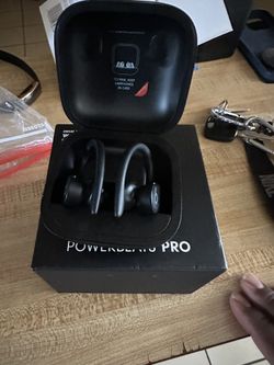 Powerbeats USED ONCE PERFECT CONDITION AUTHENTIC!