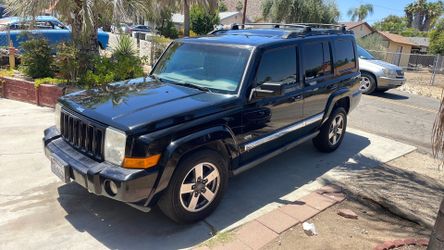 2006   Jeep commander