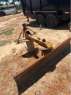 Little Rhino adjustable leveling 3pt blade