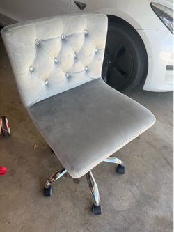 Rolling chair