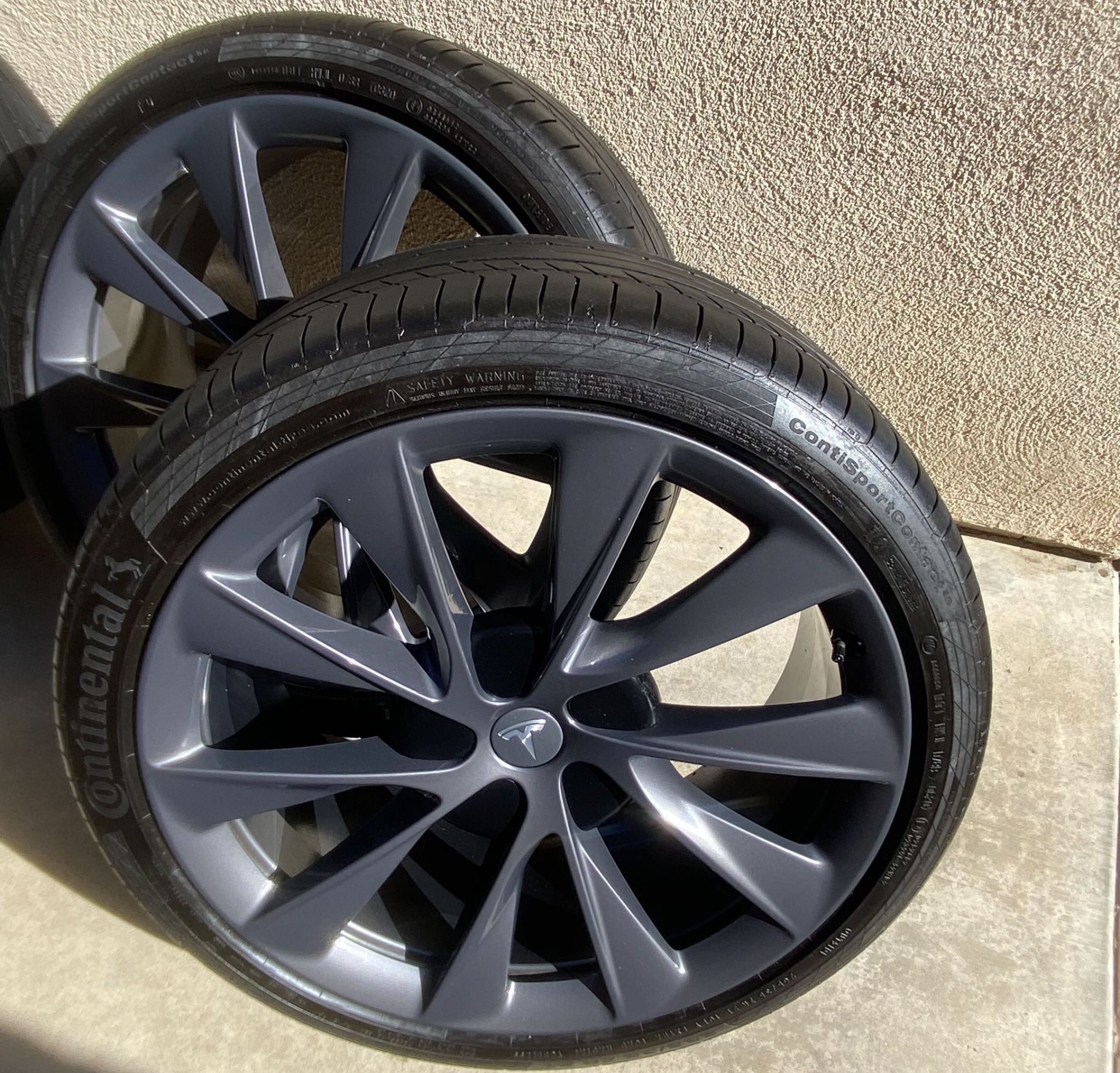 Tesla Model S Twine Turbine 21” Wheel 