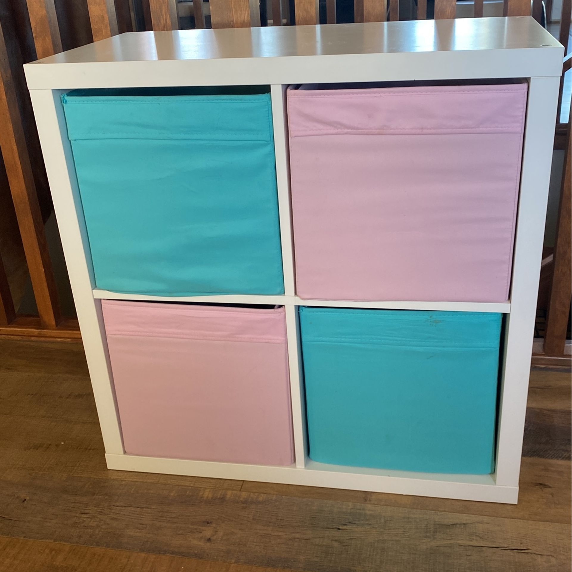 Storage Shelf With 4 Bins