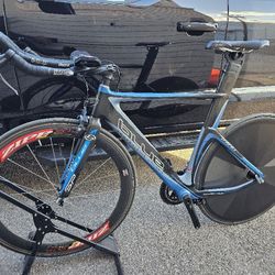 Full CARBON  BLUE TRIAD SP Triathlon Race Bike. WITHOUT THE WHEELSET!!