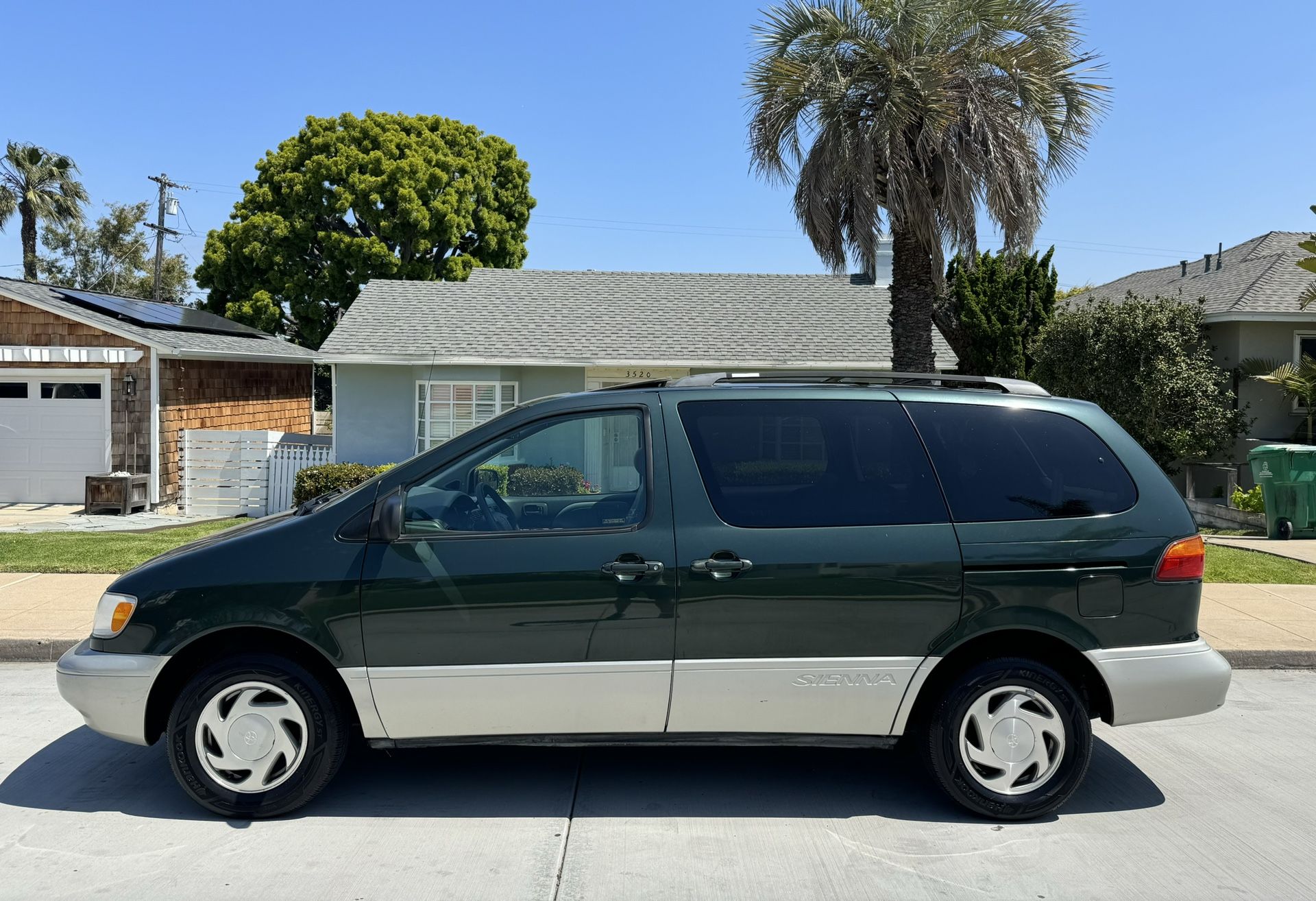 2000 Toyota Sienna