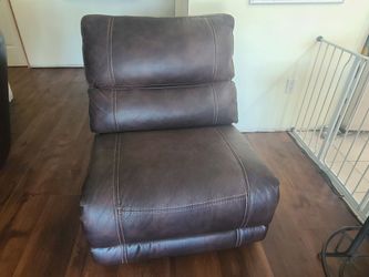 FREE super comfy chair