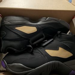 Nikes.. 11.5 Must Pick Up! Firm On Price!Cash only 