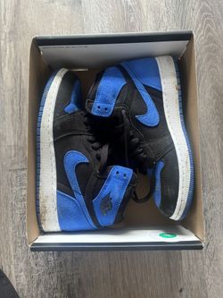 Size 4 Jordan 1’s