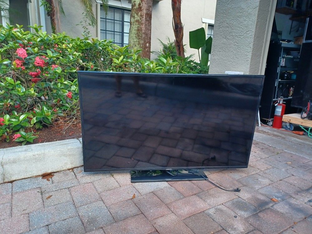 Flat Screen Smart TV