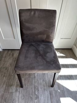Set of 4 Crate & Barrel dining chairs
