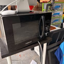 Farberware Black Countertop Microwave