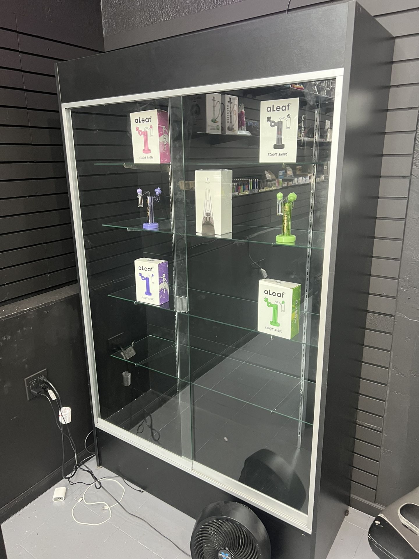 Stand Up Glass Display