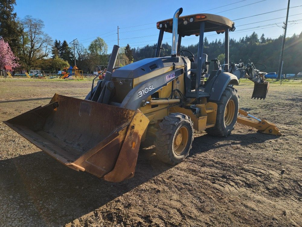 2015 4x4 John Deere 310SL Backhoe