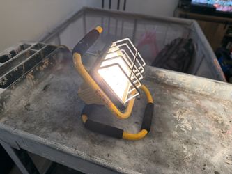 Designers Edge Model L-20 500-Watt Portable Halogen Work Light