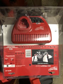 Milwaukee M12 Charger