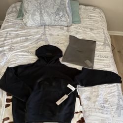 Black Essentials size S