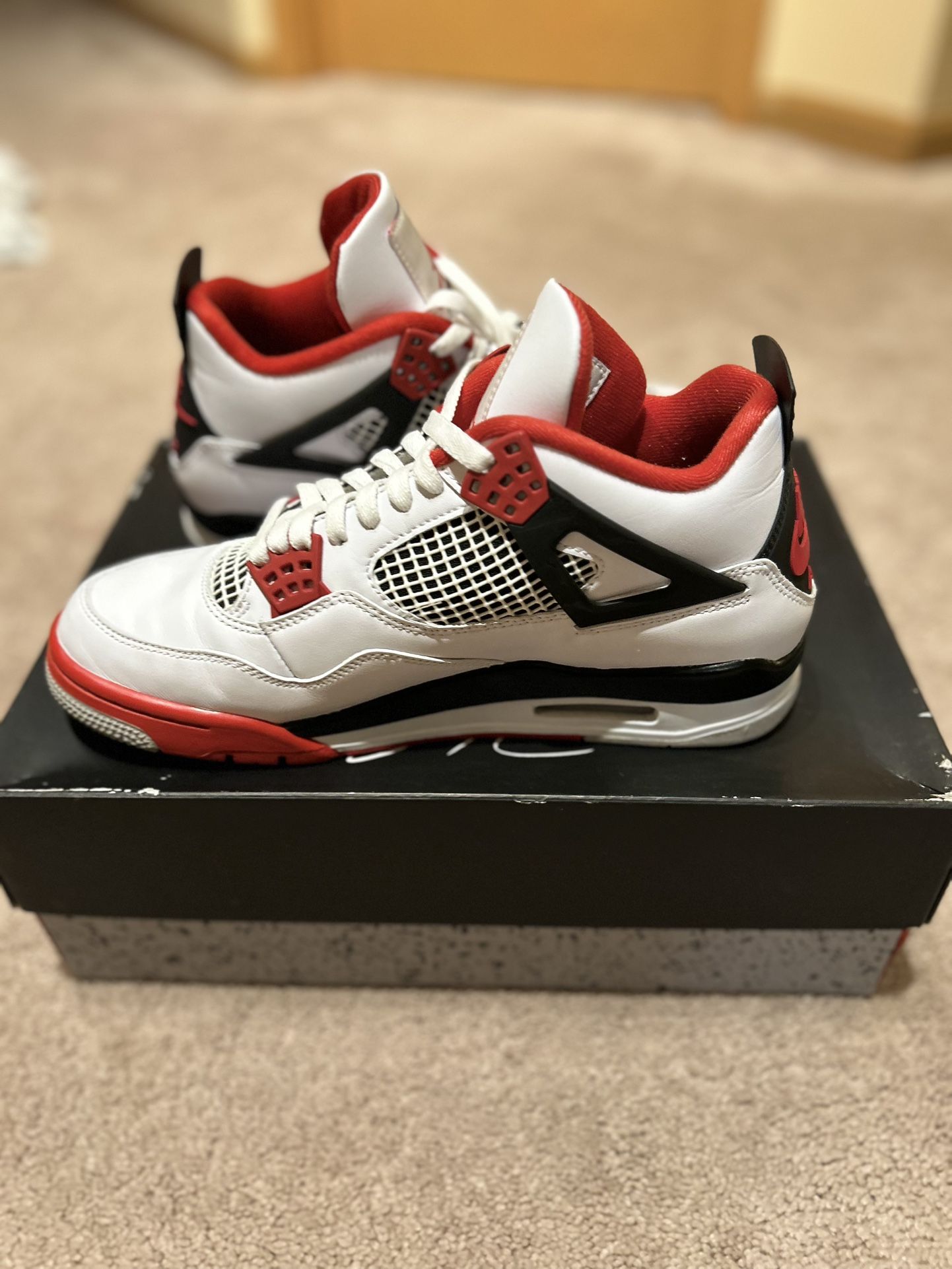 Jordan 4 Fire Red