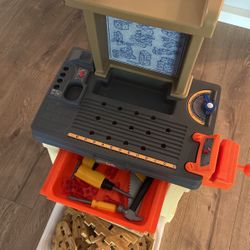 LIKE NEW Step 2 Kids Builder Workbench