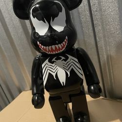 Black Venom Bearbrick 400% 