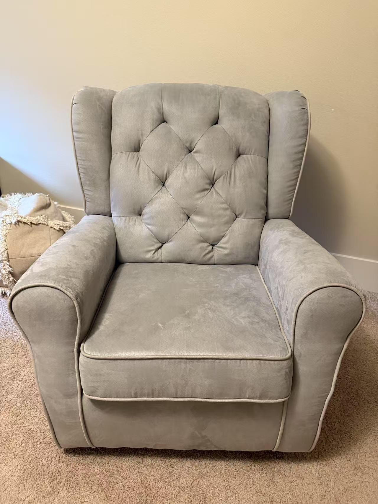 Delta Children Nursery Glider Swivel Rocker Chair
