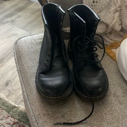 Dr Martens Size 2 