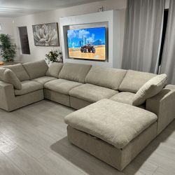 BRAND NEW IN BOX! 6 Piece Oatmeal CLOUD Modular Sectional Couch (FREE DELIVERY 🚚)