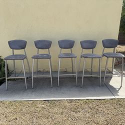 Set of 5 – Stylish Grey Counter/Bar Stools – Modern Design!