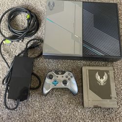 Xbox One Halo Edition With OG Controller And Games