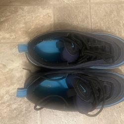 Nike Air Max 97 Size 5.5 boys grade school